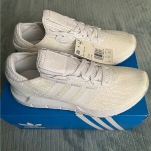 Adidas Originals Swift Run X Cloud White/Cloud White/Pink Tint Womens 8.5